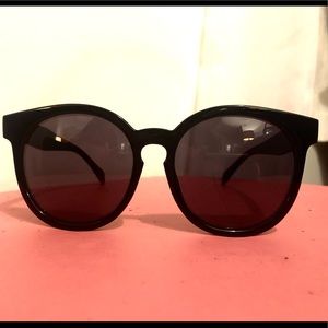 Betsey Johnson Classic Sunglasses, new